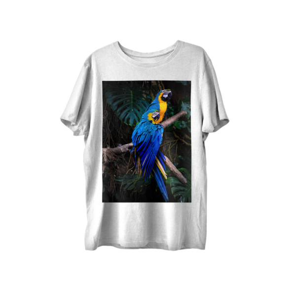 T-Shirt With a Parrot